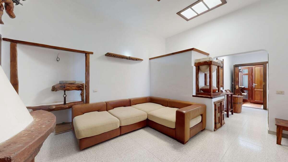 3 slaapkamer Villa te koop in Playa Blanca met garage - € 990.000 (Ref: 9246259)