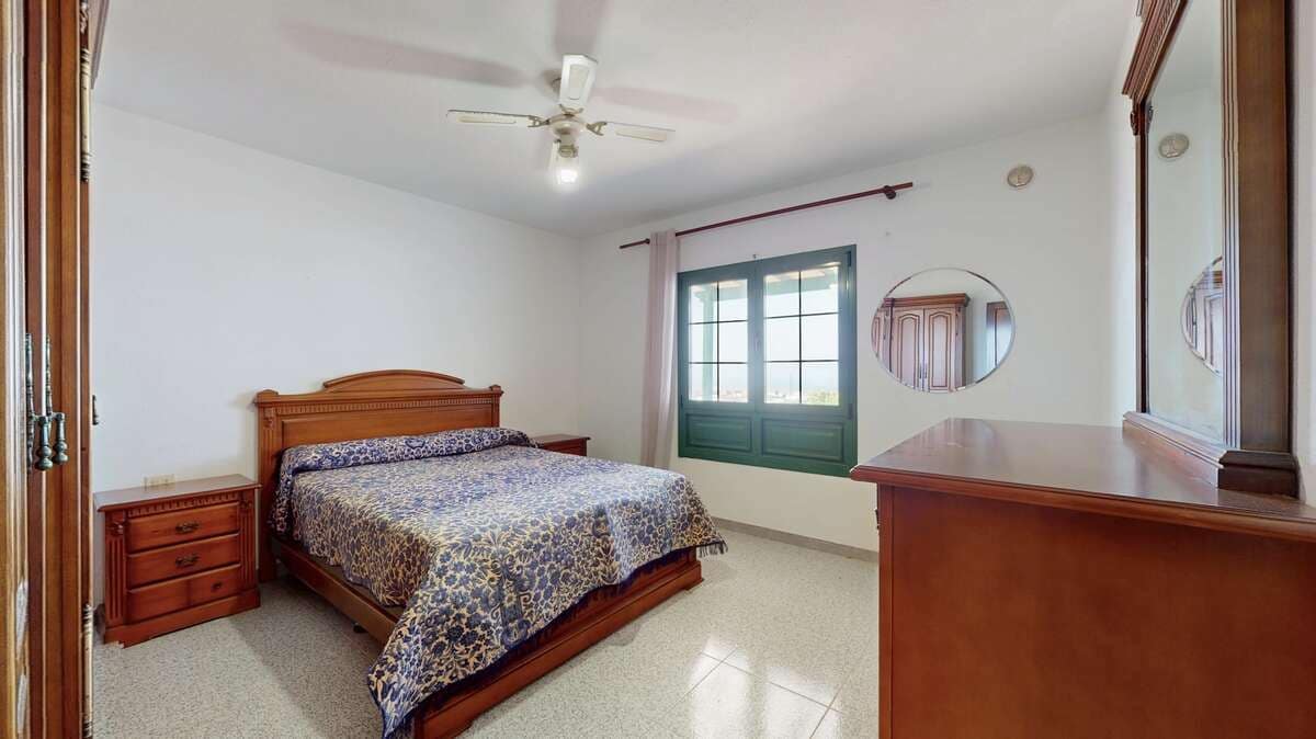 3 slaapkamer Villa te koop in Playa Blanca met garage - € 990.000 (Ref: 9246259)