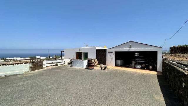 Chalet de 3 habitaciones en Playa Blanca, Yaiza en venta con garaje - 990.000 € (Ref: 9246259)