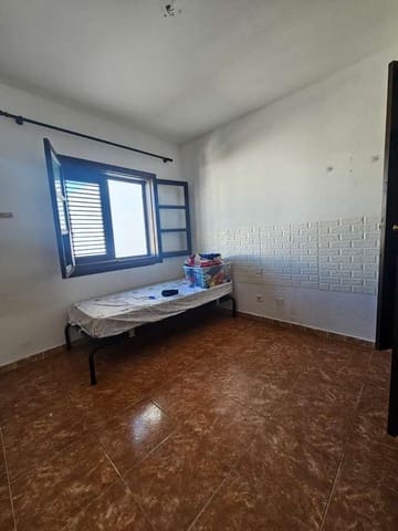 Pareado de 2 habitaciones en Costa Teguise, Teguise en venta con garaje - 270.000 € (Ref: 9429407)