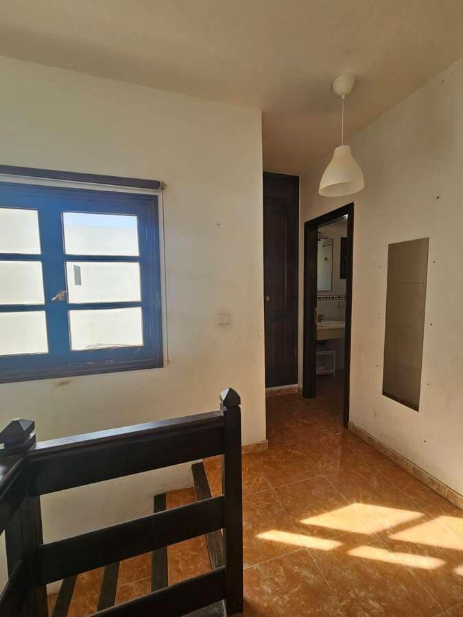 2 slaapkamer Halfvrijstaande villa te koop in Costa Teguise met garage - € 270.000 (Ref: 9429407)