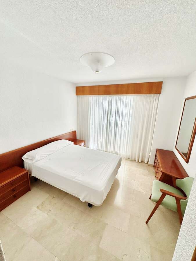 2 quarto Apartamento para venda em Playa de San Juan com garagem - 790 000 € (Ref: 9453050)