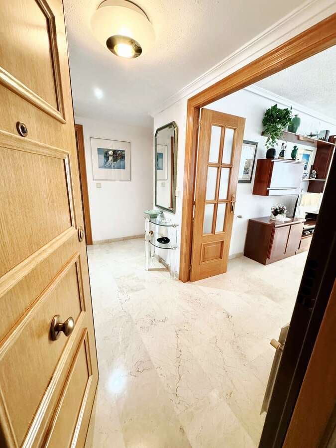 2 quarto Apartamento para venda em Playa de San Juan com garagem - 790 000 € (Ref: 9453050)