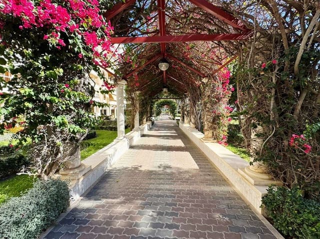 2 quarto Apartamento para venda em Playa de San Juan, Alicante cidade com garagem - 790 000 € (Ref: 9453050)