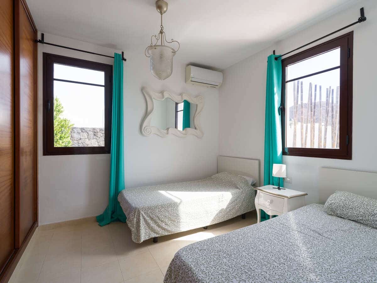 3 makuuhuone Huvila myytävänä paikassa Playa Blanca mukana uima-altaan 
autotalli - 599 000 € (Ref: 9654535)