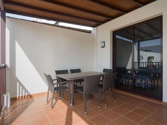 3 Zimmer Villa zu verkaufen in Playa Blanca, Yaiza mit Pool Garage - 589.000 € (Ref: 9654535)