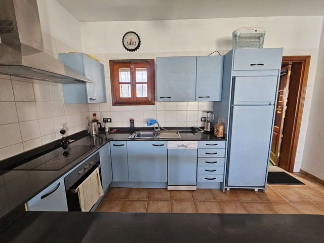 2 soveværelse Villa til salg i Playa Blanca, Yaiza med swimmingpool - € 429.000 (Ref: 9747510)