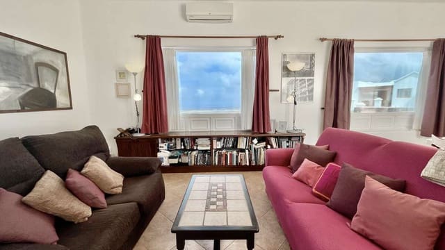 3 soveværelse Villa til salg i Las Brenas, Yaiza - € 590.000 (Ref: 9751522)