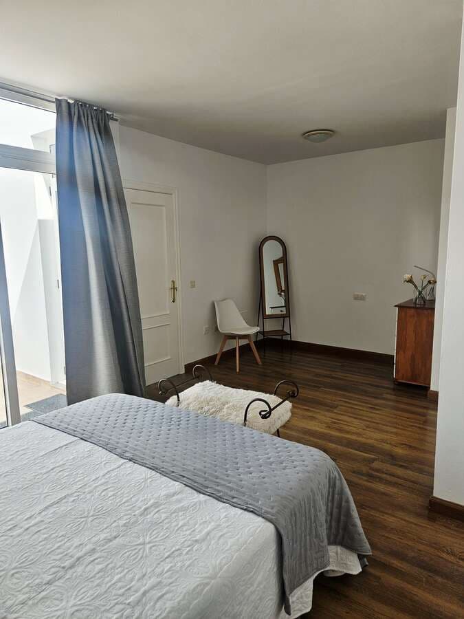 Pareado de 3 habitaciones en Playa del Cable en alquiler con garaje - 2.300 € (Ref: 9807442)