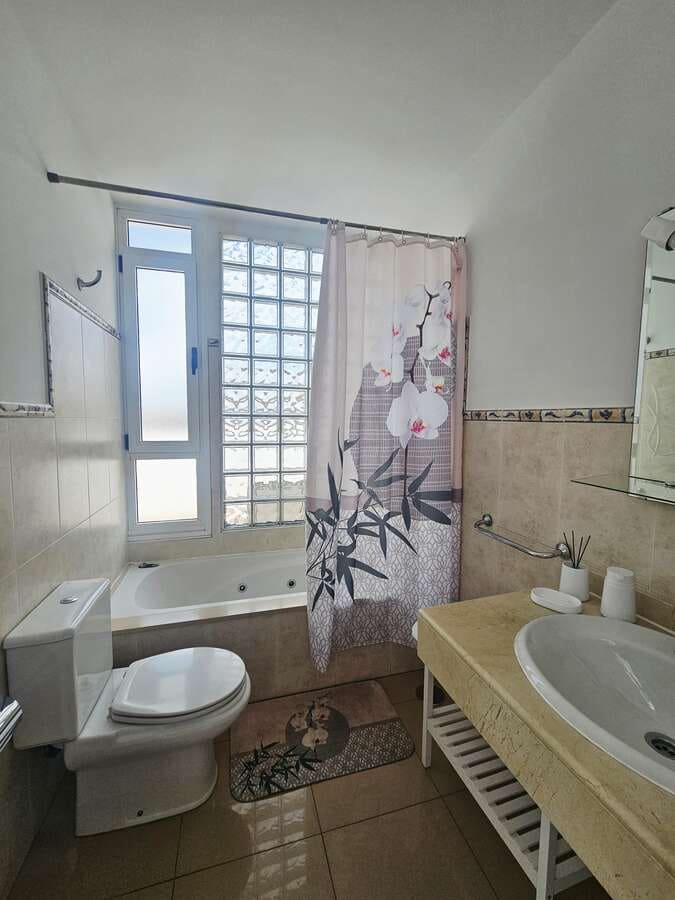 Pareado de 3 habitaciones en Playa del Cable en alquiler con garaje - 2.300 € (Ref: 9807442)