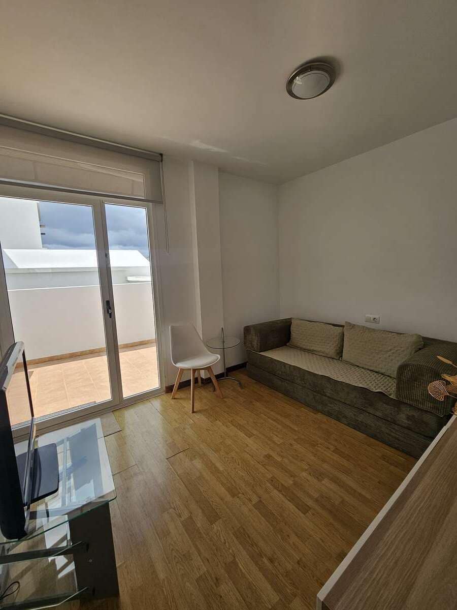 Pareado de 3 habitaciones en Playa del Cable en alquiler con garaje - 2.300 € (Ref: 9807442)
