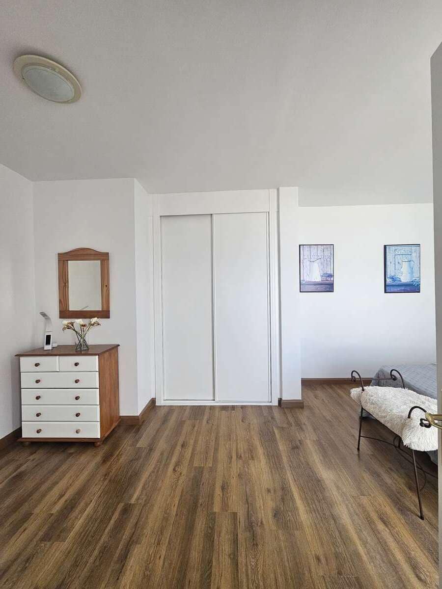 Pareado de 3 habitaciones en Playa del Cable en alquiler con garaje - 2.300 € (Ref: 9807442)