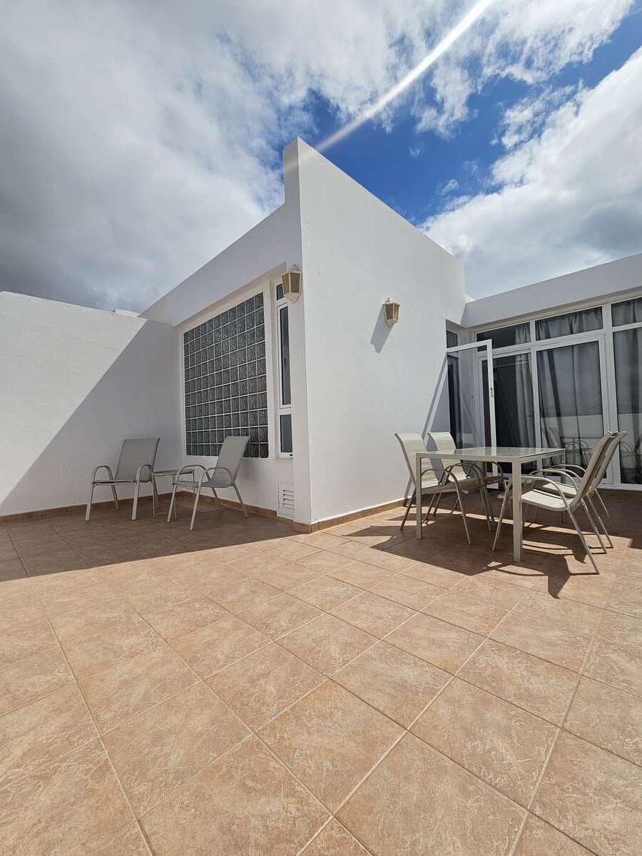 Pareado de 3 habitaciones en Playa del Cable en alquiler con garaje - 2.300 € (Ref: 9807442)