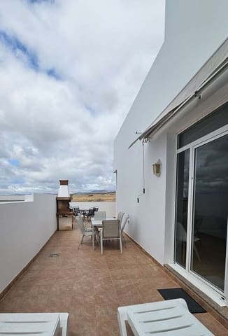 3 soverom Kjedet enebolig til leie i Playa del Cable, Arrecife med garasje - € 2 300 (Ref: 9807442)