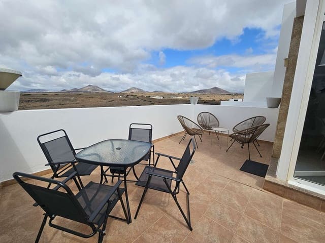 3 soverom Kjedet enebolig til leie i Playa del Cable, Arrecife med garasje - € 2 300 (Ref: 9807442)