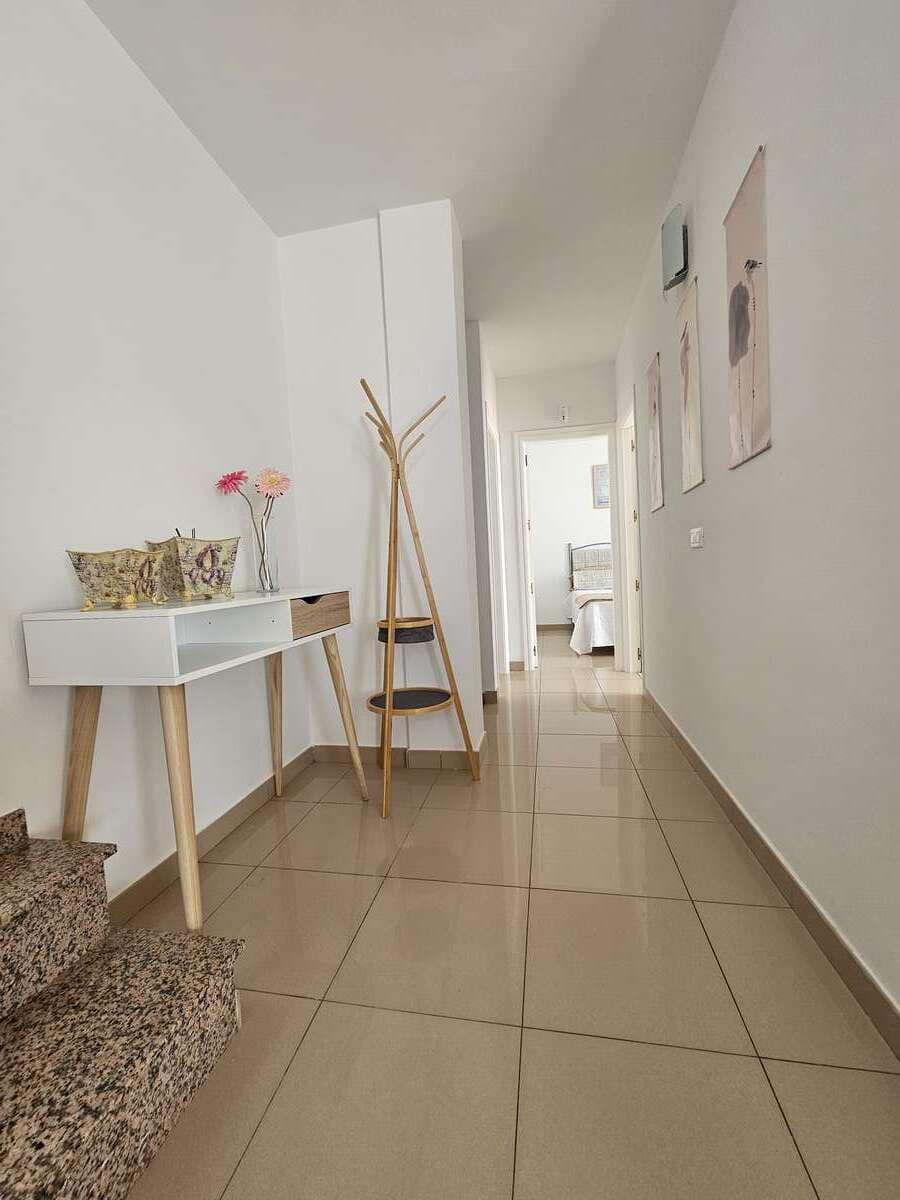 3 bedroom Semi-detached Villa for rent in Playa del Cable with garage - € 2,300 (Ref: 9807442)