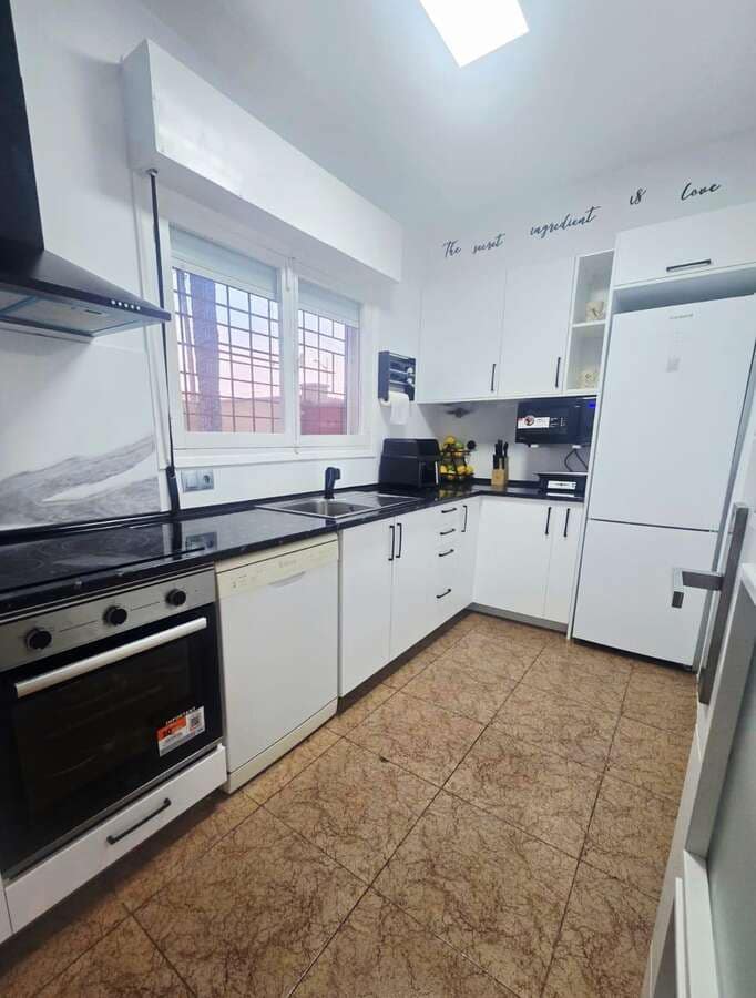 4 Zimmer Villa zu vermieten in Playa de San Juan mit Pool Garage - 10.000 € (Ref: 9916412)