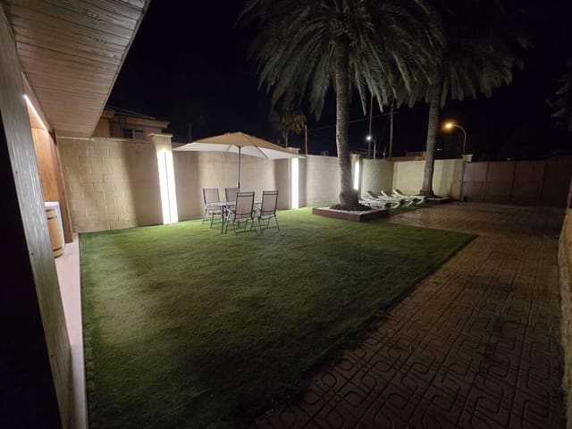 Villa/Maison de 4 chambres à louer à Playa de San Juan, Alicante ville avec piscine garage - 10 000 € (Ref: 9916412)