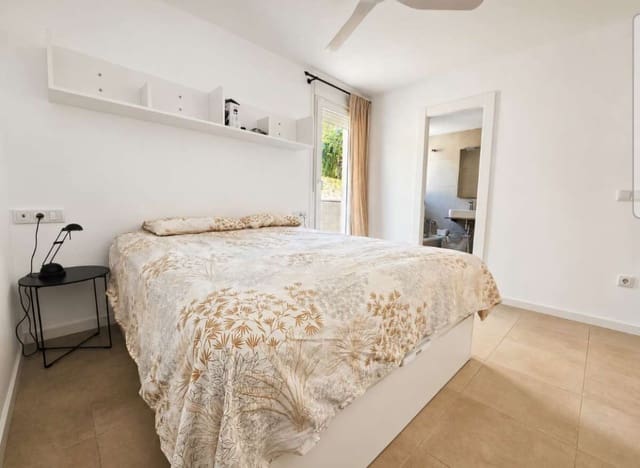 3 bedroom Semi-detached Villa for rent in Cabo de las Huertas, Alicante / Alacant city with pool garage - € 5,000 (Ref: 9930035)