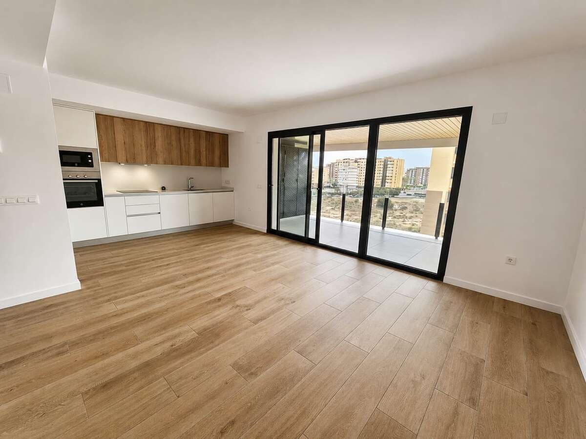2 soveværelse Lejlighed til salg i Playa de San Juan med swimmingpool - € 494.000 (Ref: 9932683)