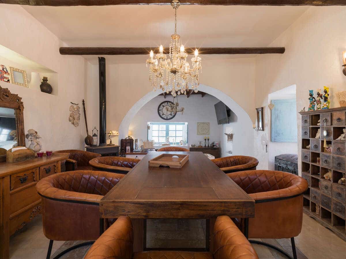 6 bedroom Villa for sale in Macher with pool garage - € 990,000 (Ref: 9932684)