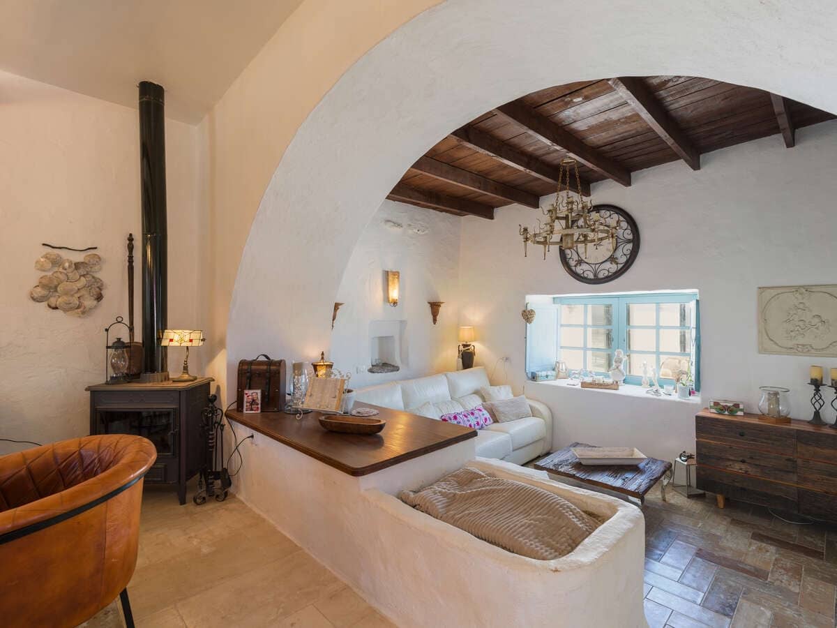 6 bedroom Villa for sale in Macher with pool garage - € 990,000 (Ref: 9932684)