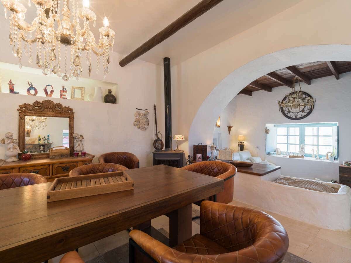 6 bedroom Villa for sale in Macher with pool garage - € 990,000 (Ref: 9932684)