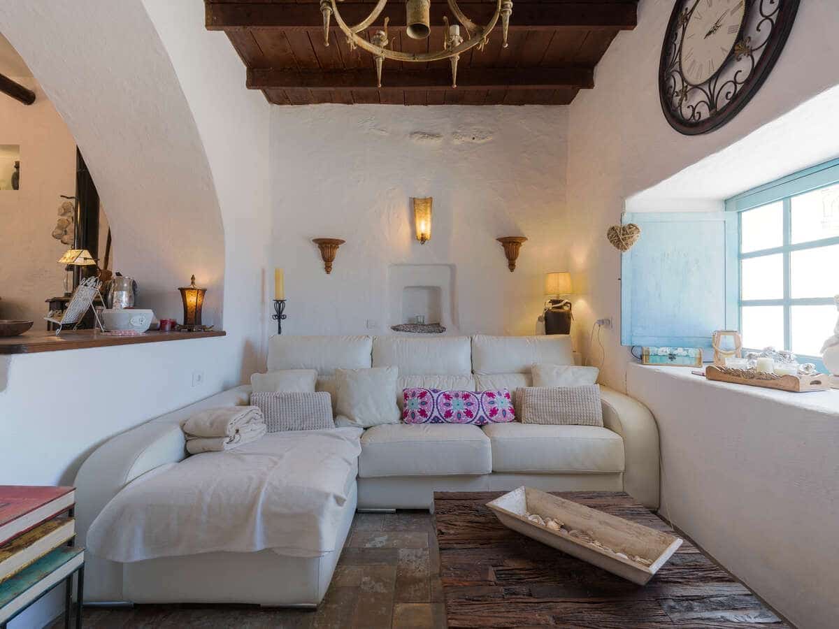 6 bedroom Villa for sale in Macher with pool garage - € 990,000 (Ref: 9932684)
