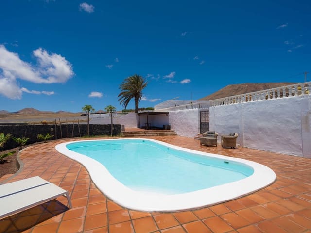 6 soveværelse Villa til salg i Macher, Tías med swimmingpool garage - € 990.000 (Ref: 9932684)