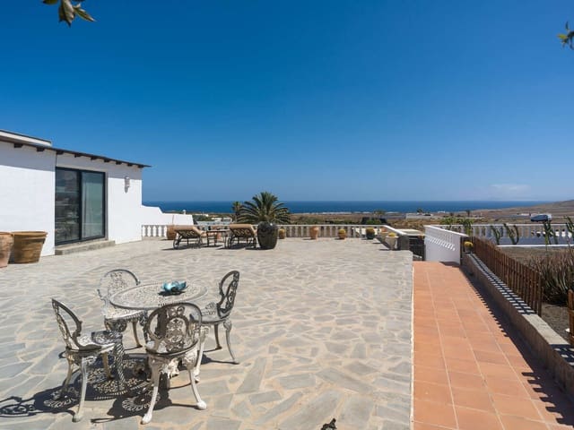 6 soveværelse Villa til salg i Macher, Tías med swimmingpool garage - € 990.000 (Ref: 9932684)
