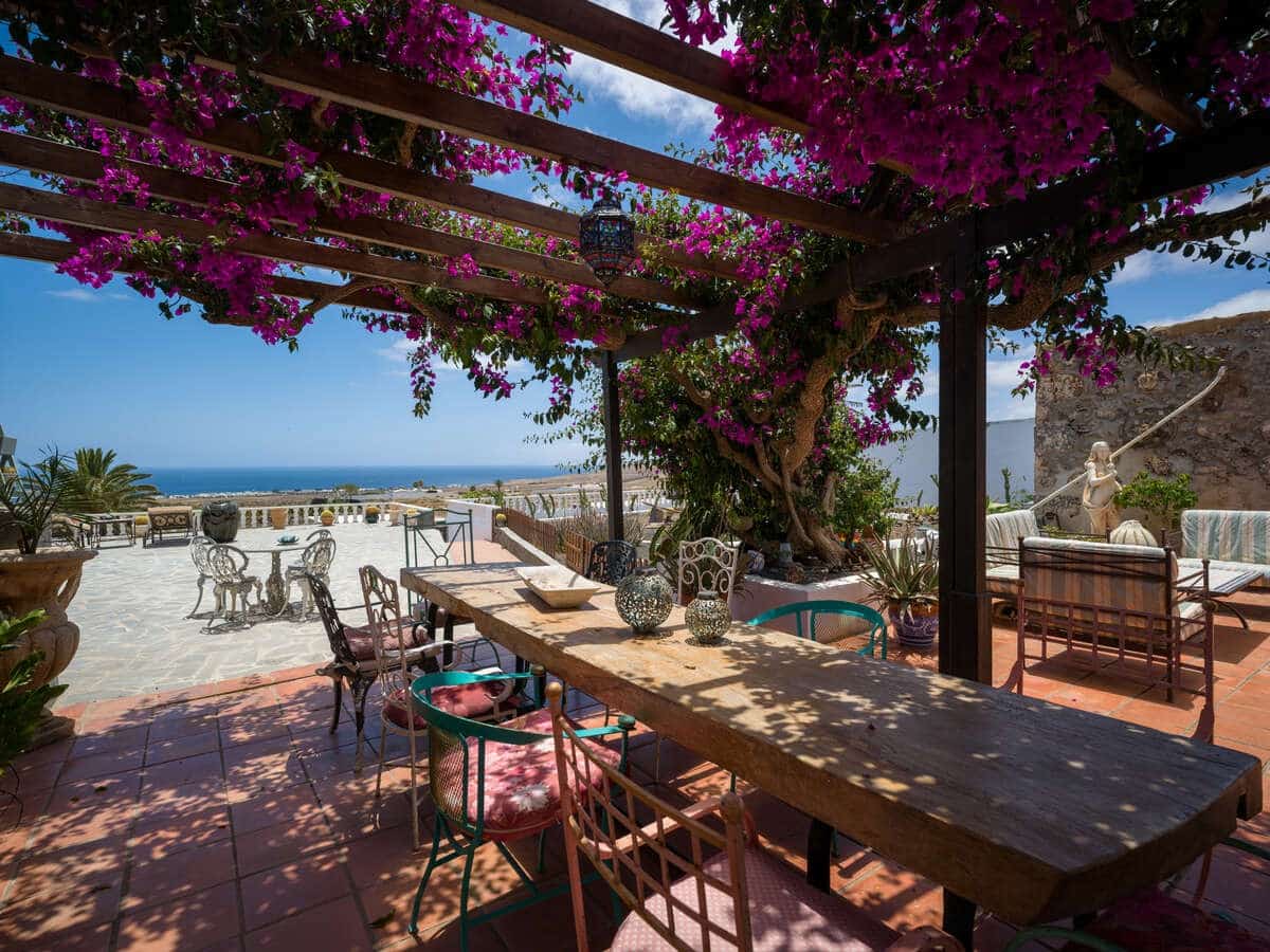 6 bedroom Villa for sale in Macher with pool garage - € 990,000 (Ref: 9932684)