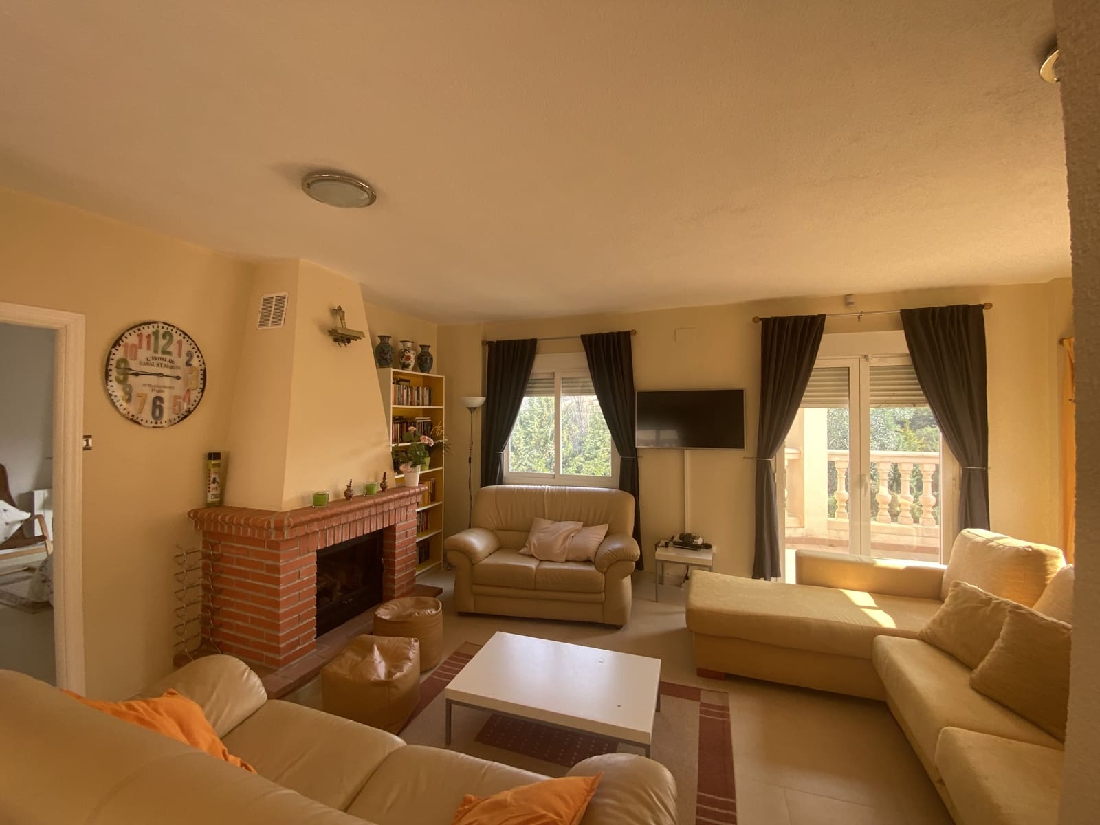 8 soveværelse Villa til salg i Moclin med swimmingpool garage - € 475.000 (Ref: 9066953)