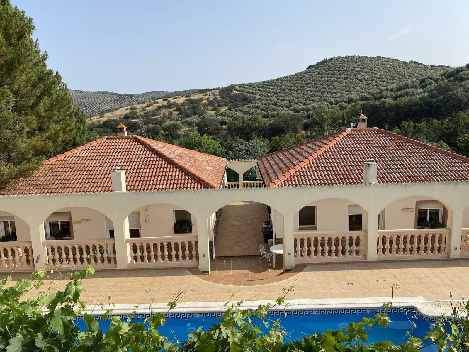 8 soveværelse Villa til salg i Moclin med swimmingpool garage - € 475.000 (Ref: 9066953)