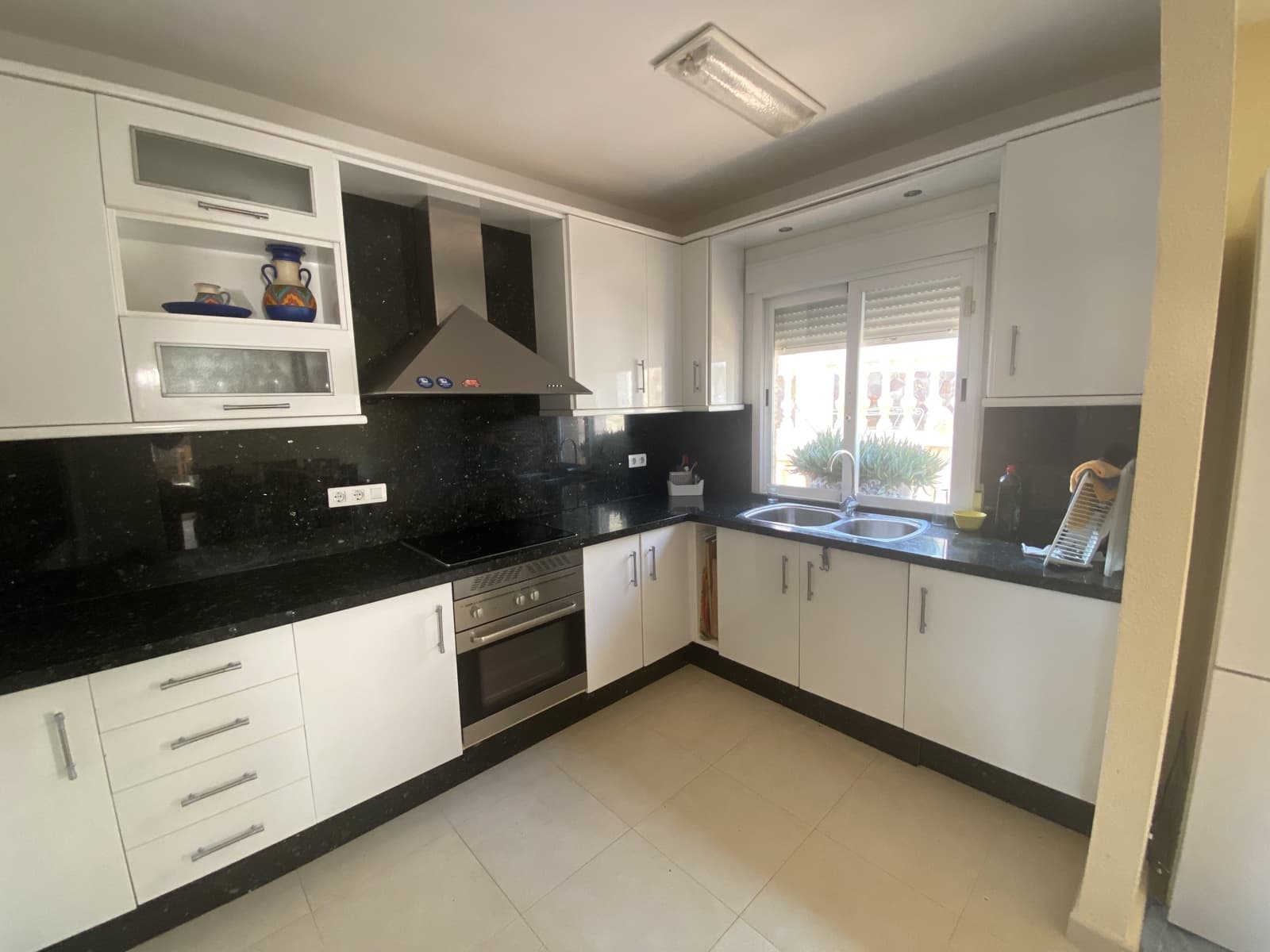 8 soveværelse Villa til salg i Moclin med swimmingpool garage - € 475.000 (Ref: 9066953)