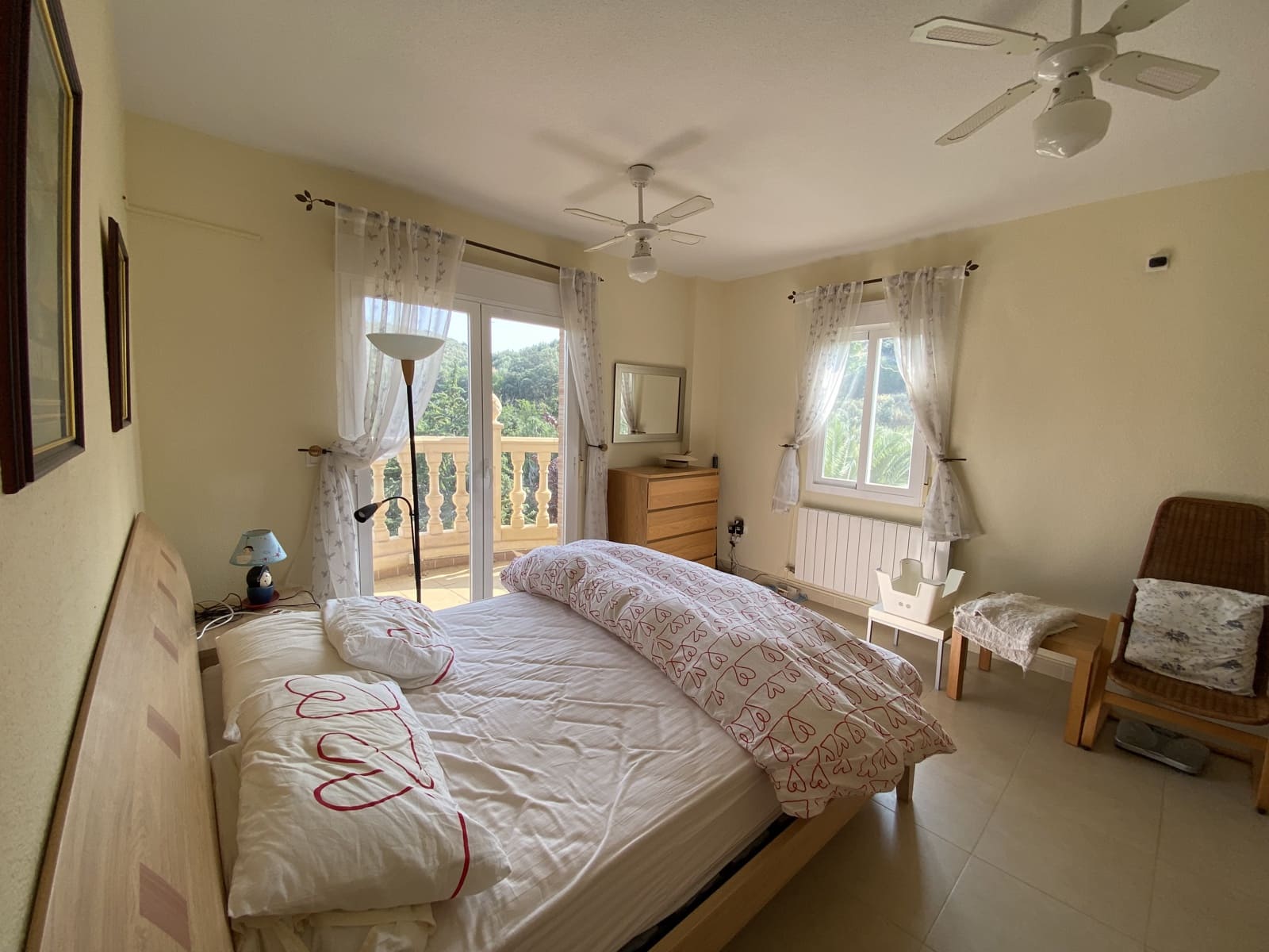 8 soveværelse Villa til salg i Moclin med swimmingpool garage - € 475.000 (Ref: 9066953)