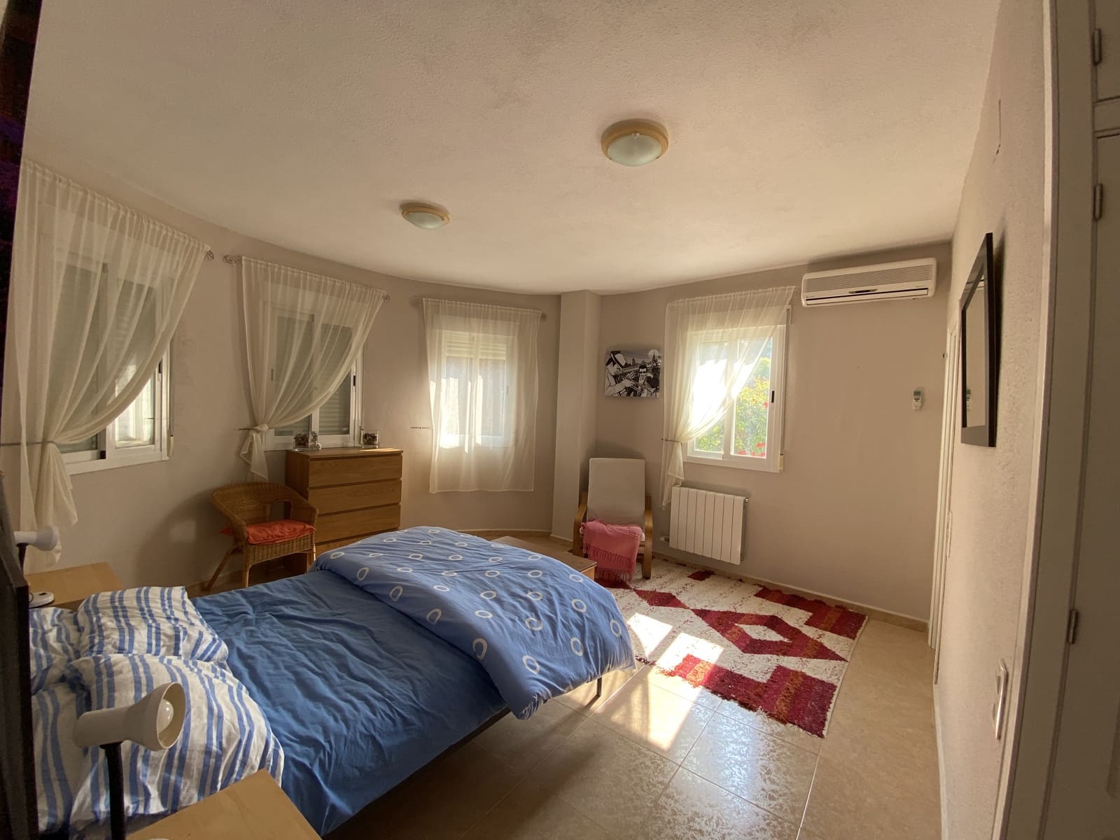 8 soveværelse Villa til salg i Moclin med swimmingpool garage - € 475.000 (Ref: 9066953)