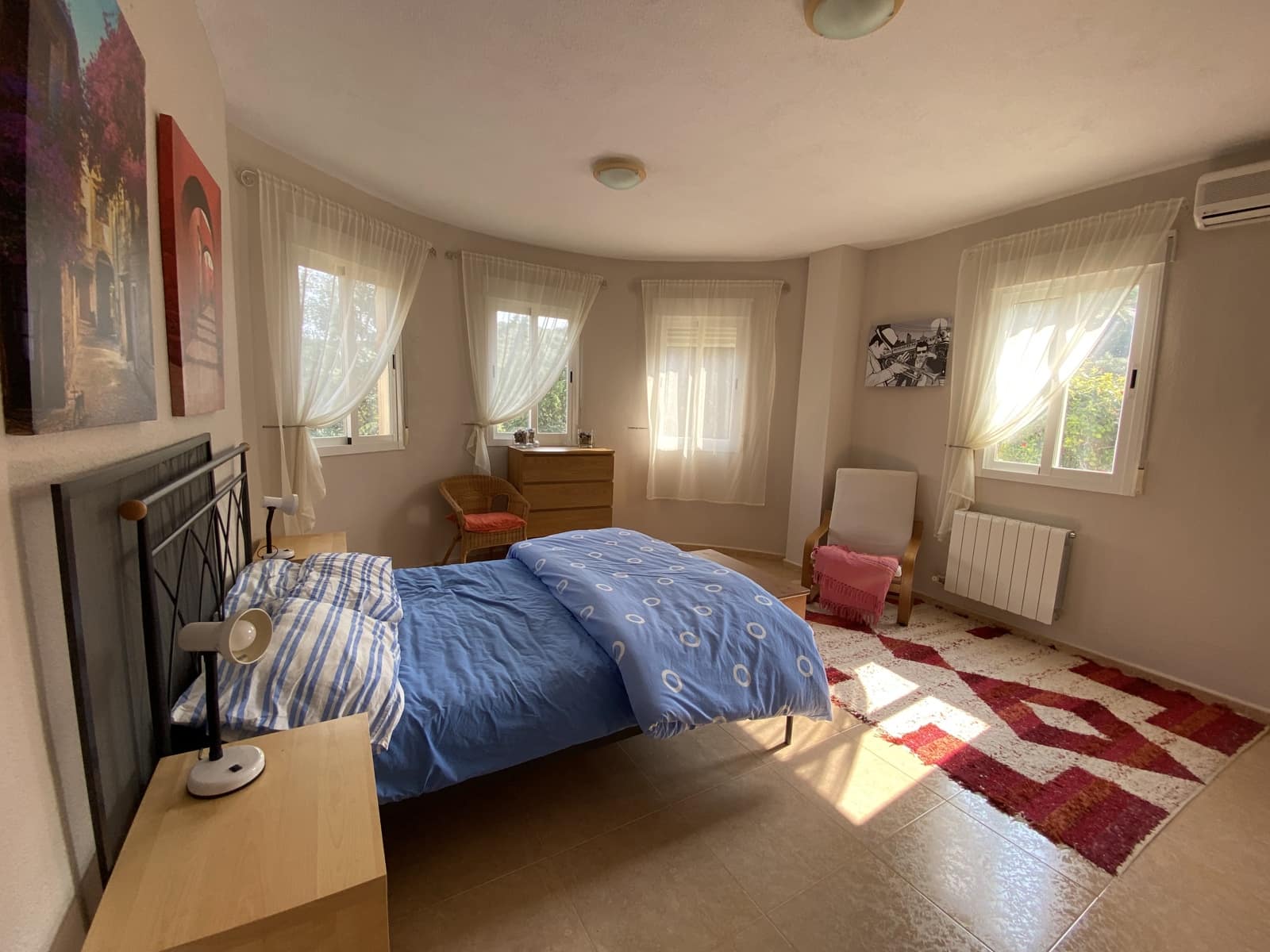 8 soveværelse Villa til salg i Moclin med swimmingpool garage - € 475.000 (Ref: 9066953)