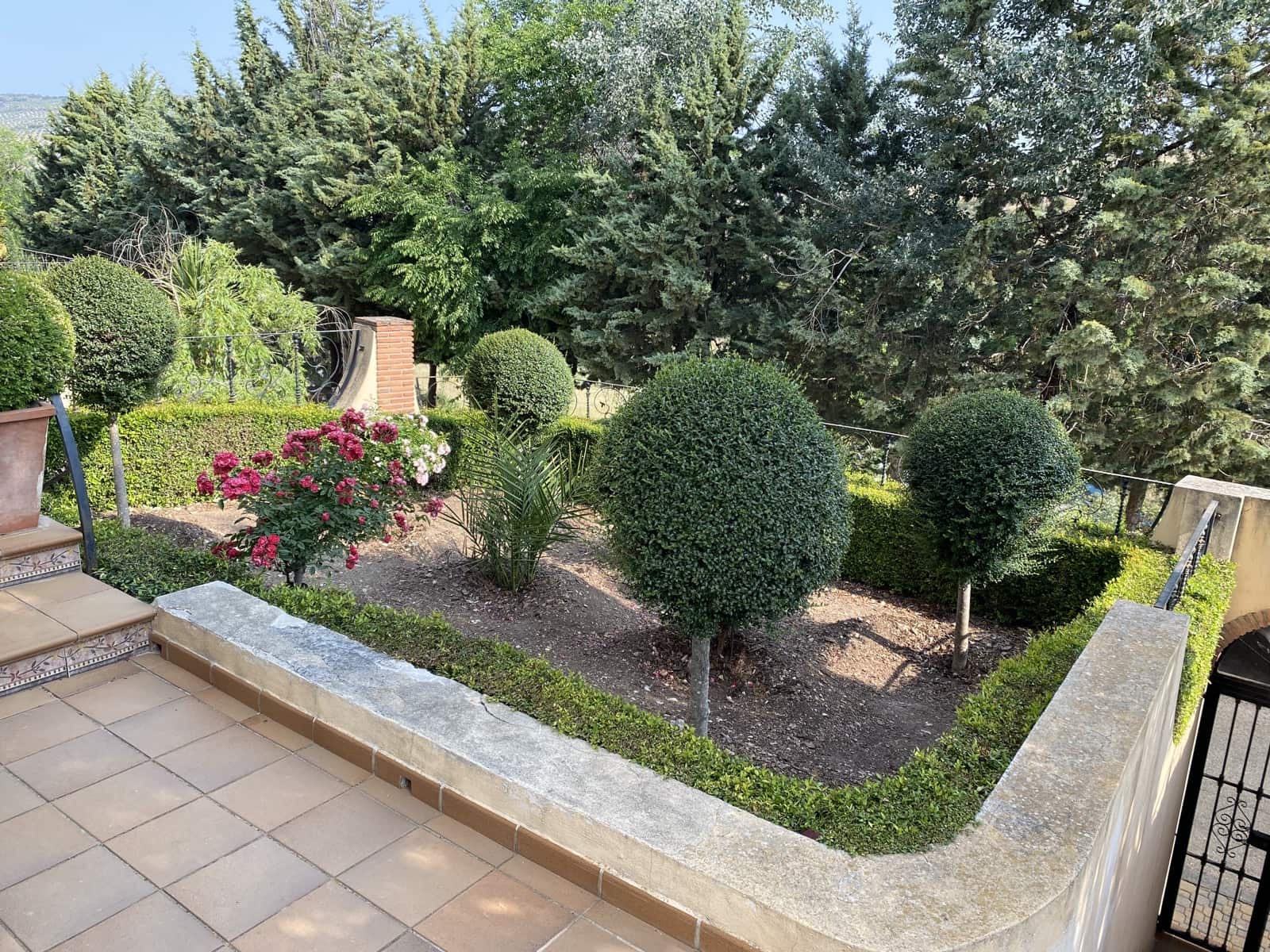 8 soveværelse Villa til salg i Moclin med swimmingpool garage - € 475.000 (Ref: 9066953)