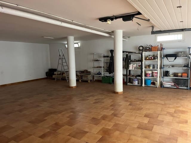 6 bedroom Villa for sale in Aguadulce (Almeria), Roquetas de Mar with garage - € 550,000 (Ref: 9735064)