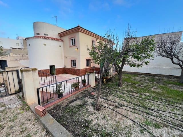 6 bedroom Villa for sale in Aguadulce (Almeria), Roquetas de Mar with garage - € 550,000 (Ref: 9735064)