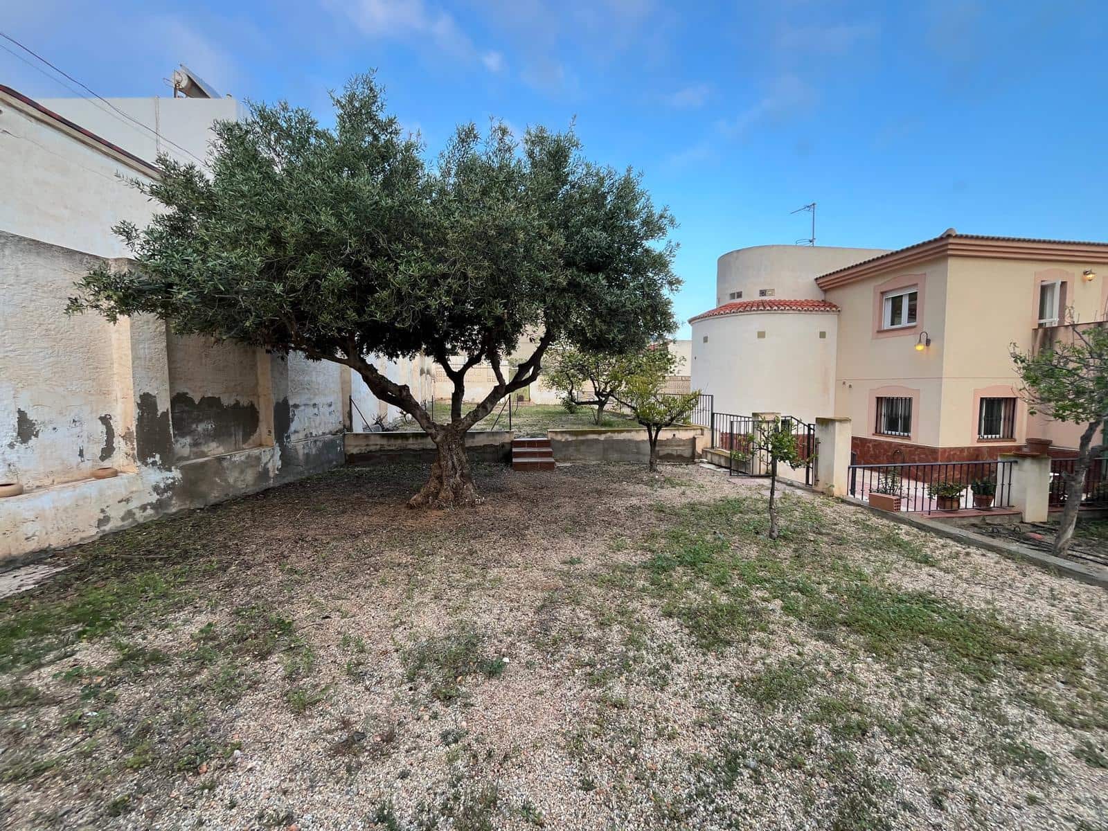 6 bedroom Villa for sale in Aguadulce (Almeria) with garage - € 550,000 (Ref: 9735064)