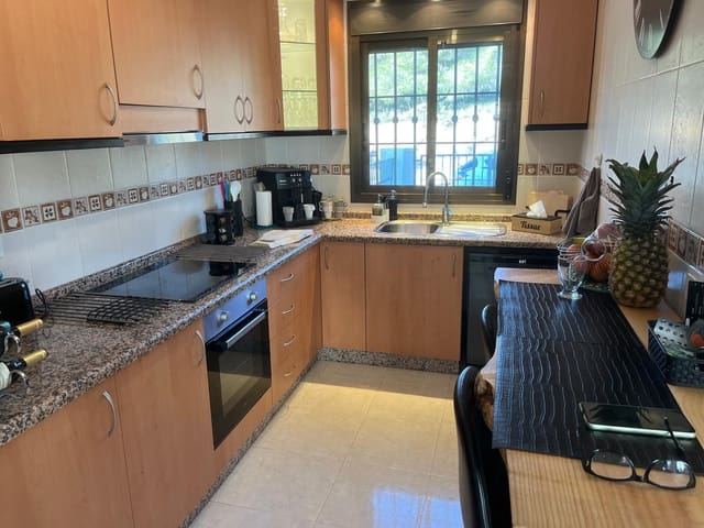 Bungalow de 3 habitaciones en San Miguel de Salinas en venta con piscina - 243.000 € (Ref: 9737060)