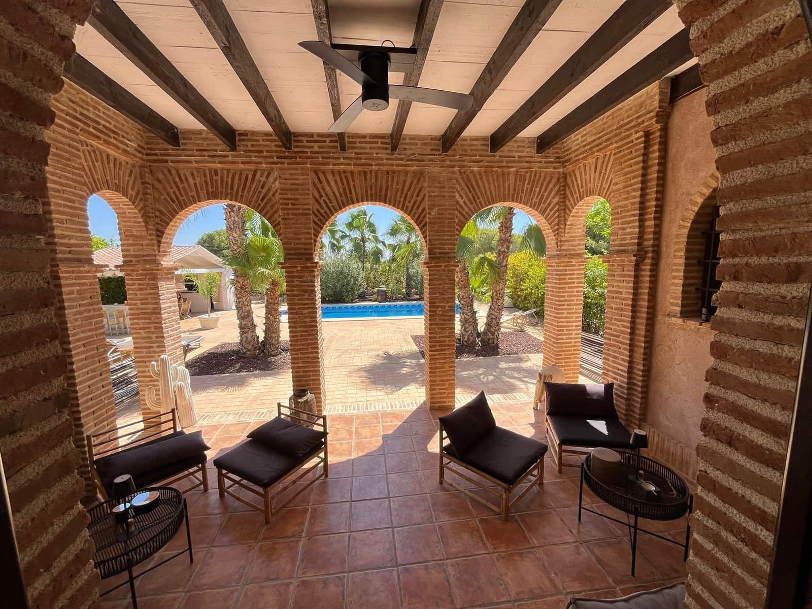 6 sypialnia Finka/Dom wiejski na sprzedaż w Elche / Elx z basenem garażem - 620 000 € (Ref: 9763290)