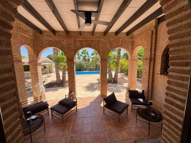 6 sovrum Finca/Hus på landet till salu i Torrellano, Elche / Elx med pool garage - 590 000 € (Ref: 9763290)