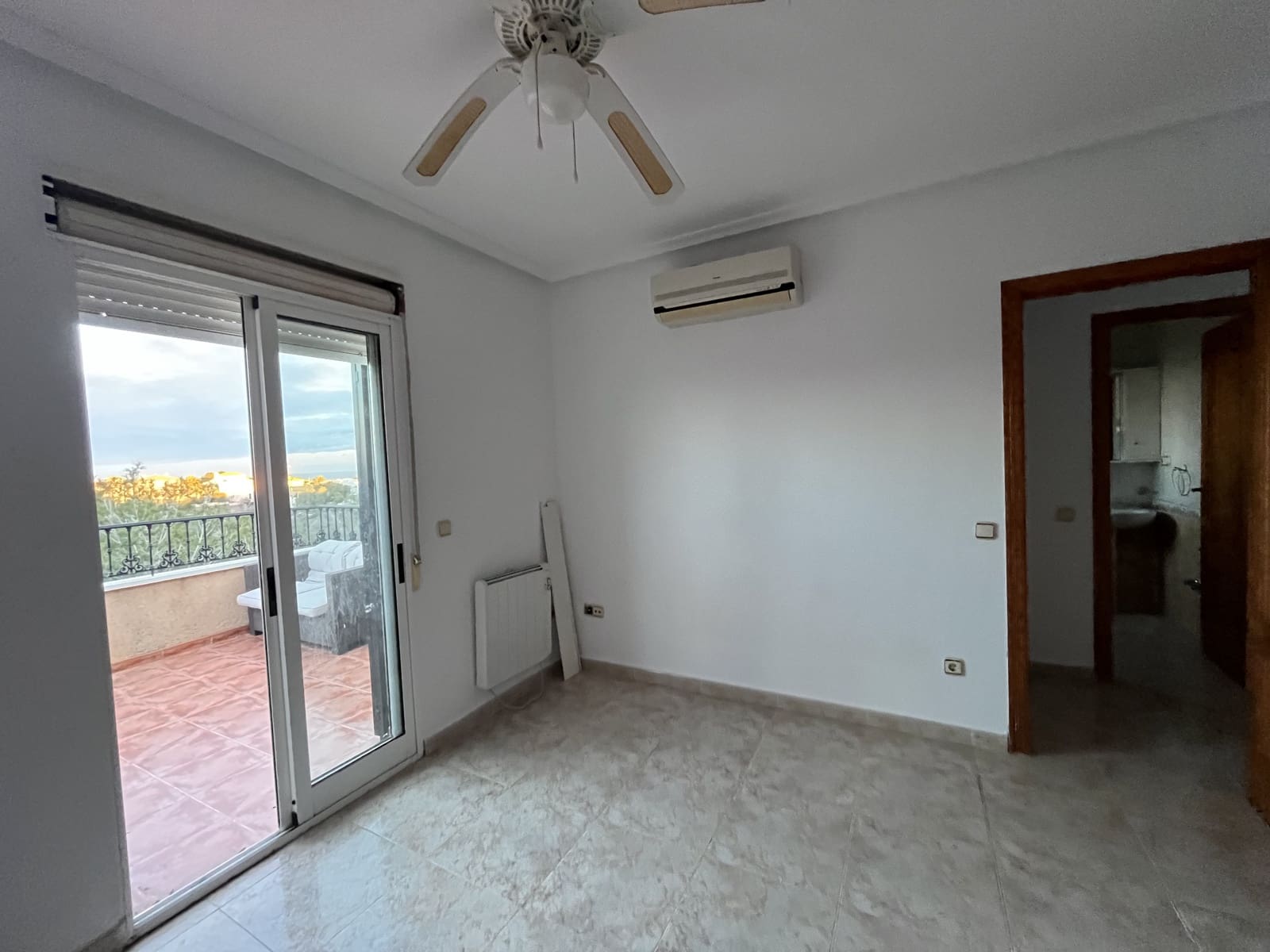 3 bedroom Bungalow for sale in Orihuela Costa with pool - € 219,000 (Ref: 9888687)