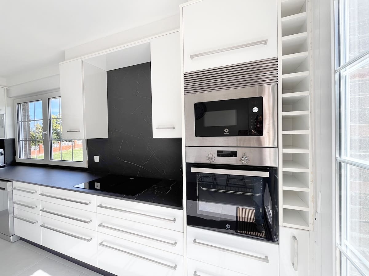 6 bedroom Villa for sale in Gijon with garage - € 960,000 (Ref: 8142992)