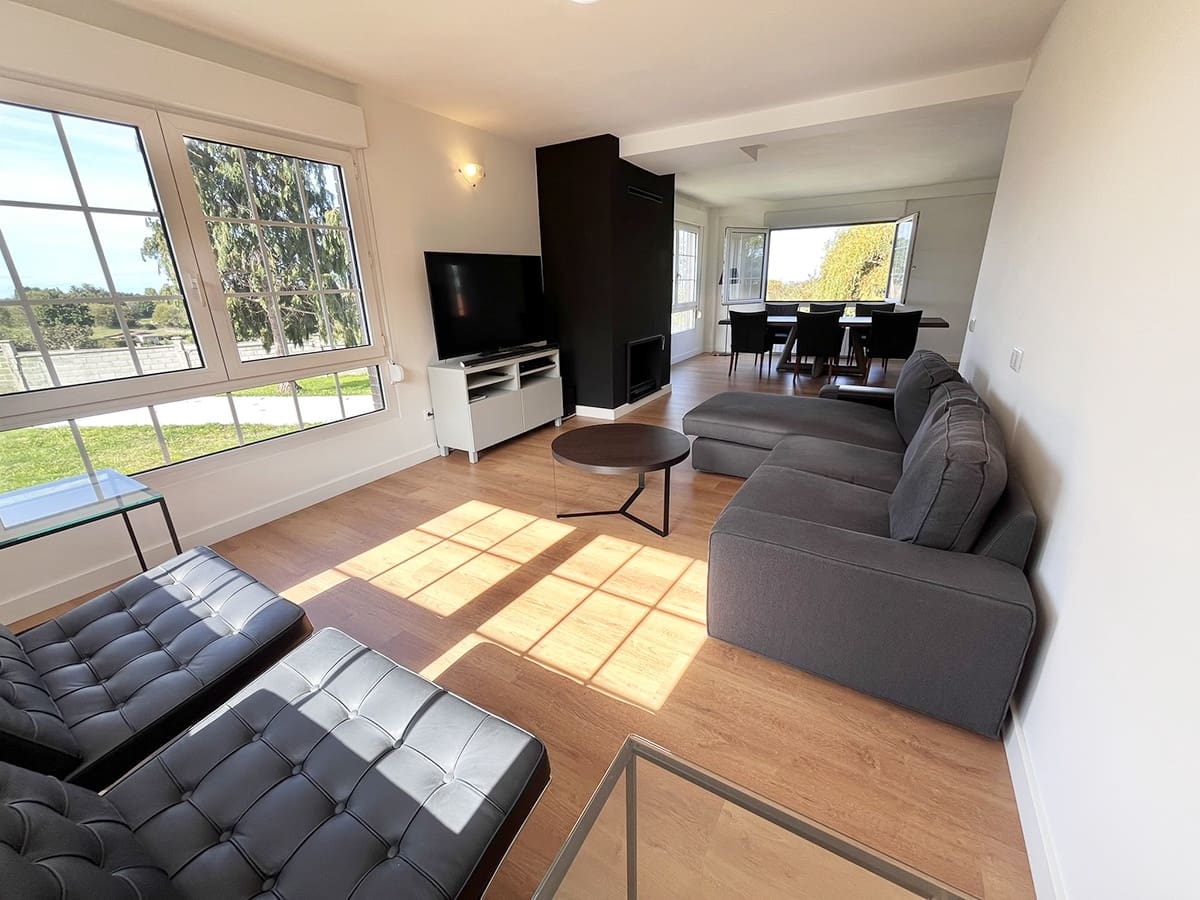 6 bedroom Villa for sale in Gijon with garage - € 960,000 (Ref: 8142992)
