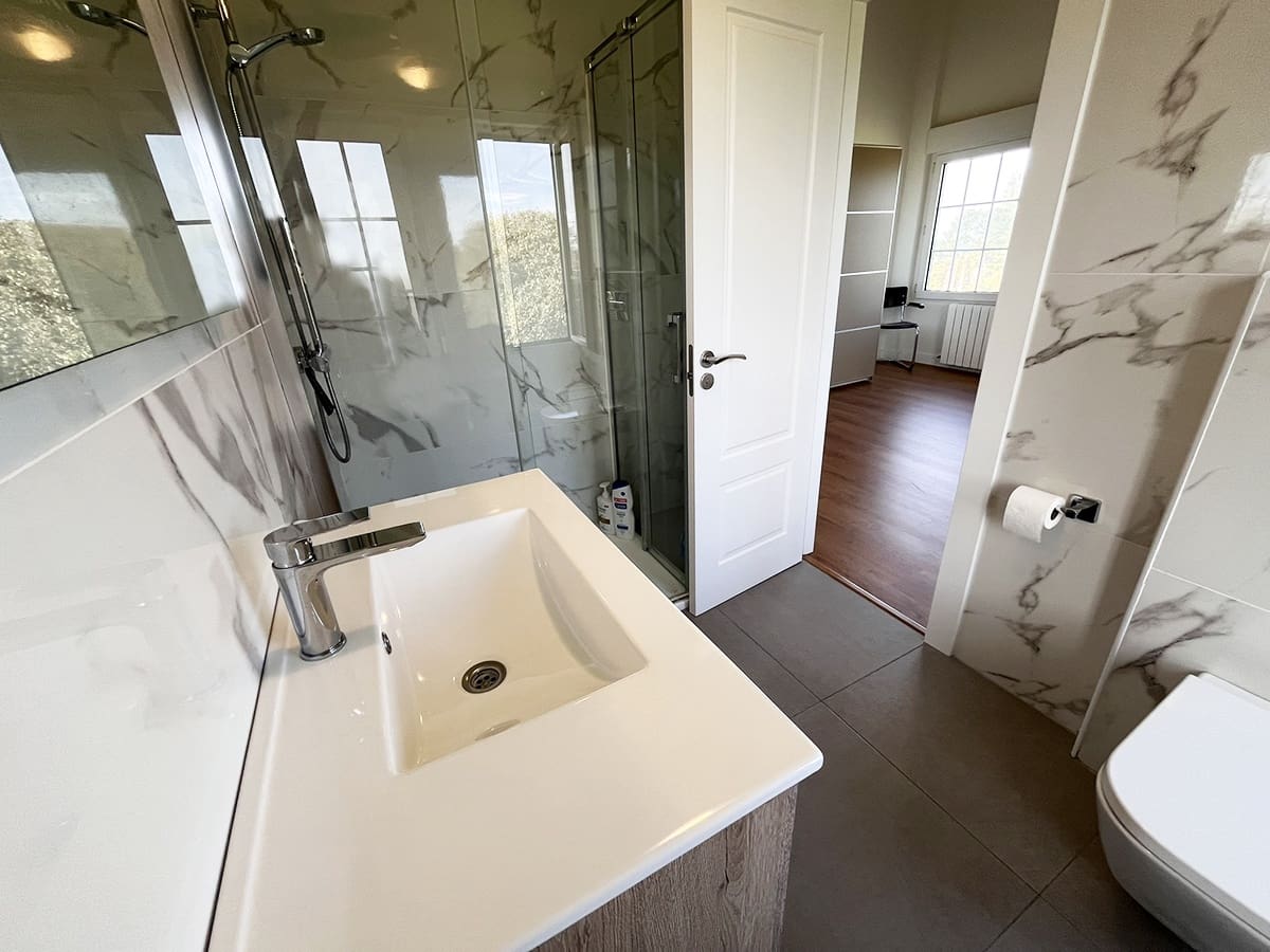 6 bedroom Villa for sale in Gijon with garage - € 960,000 (Ref: 8142992)