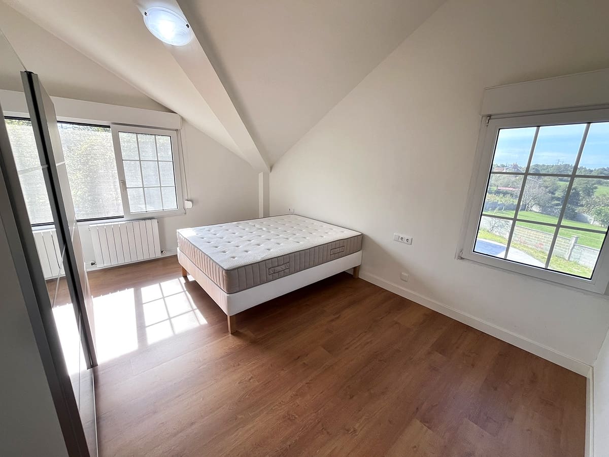 6 bedroom Villa for sale in Gijon with garage - € 960,000 (Ref: 8142992)