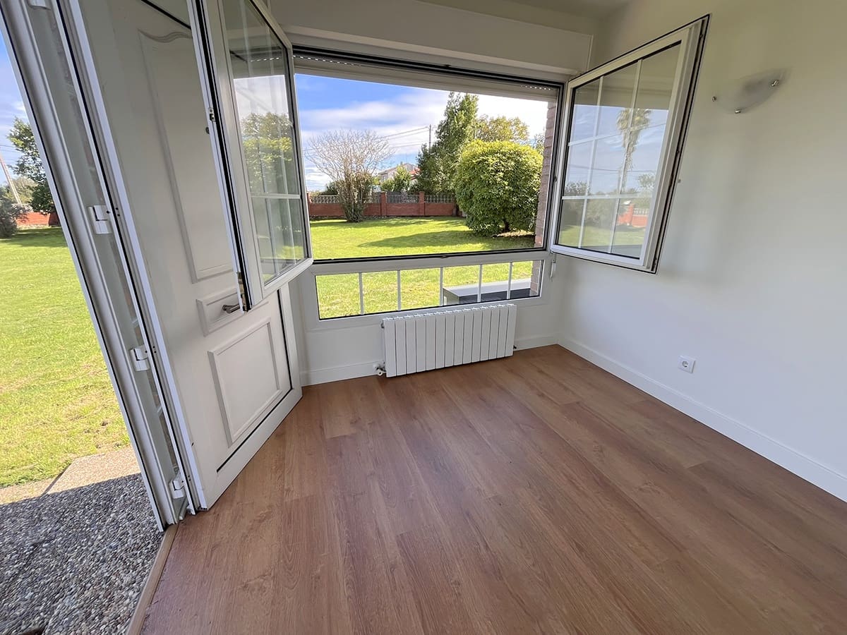 6 bedroom Villa for sale in Gijon with garage - € 960,000 (Ref: 8142992)